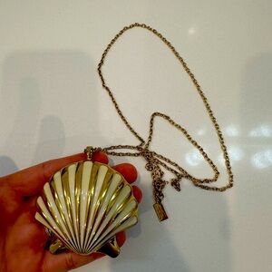 Lilly Pulitzer shell yeah necklace